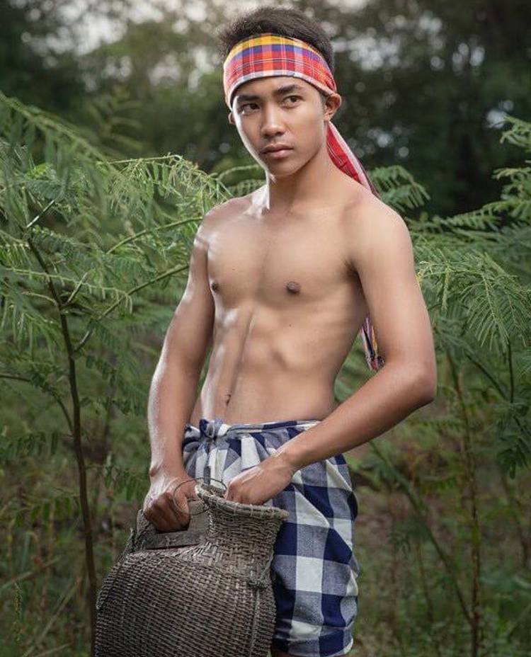 ถอดโชว์ใสใส ๑