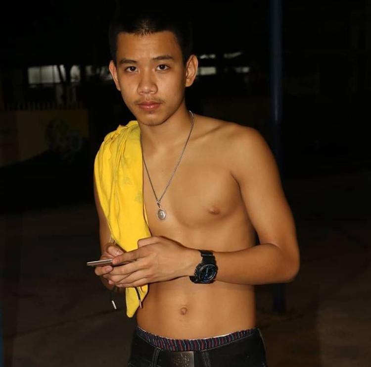 ถอดโชว์ใสใส ๑