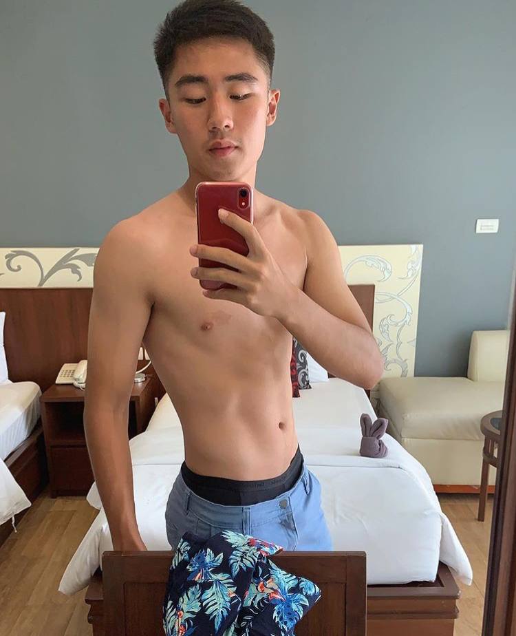 ถอดโชว์ใสใส ๑