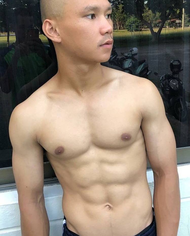ถอดโชว์ใสใส ๑