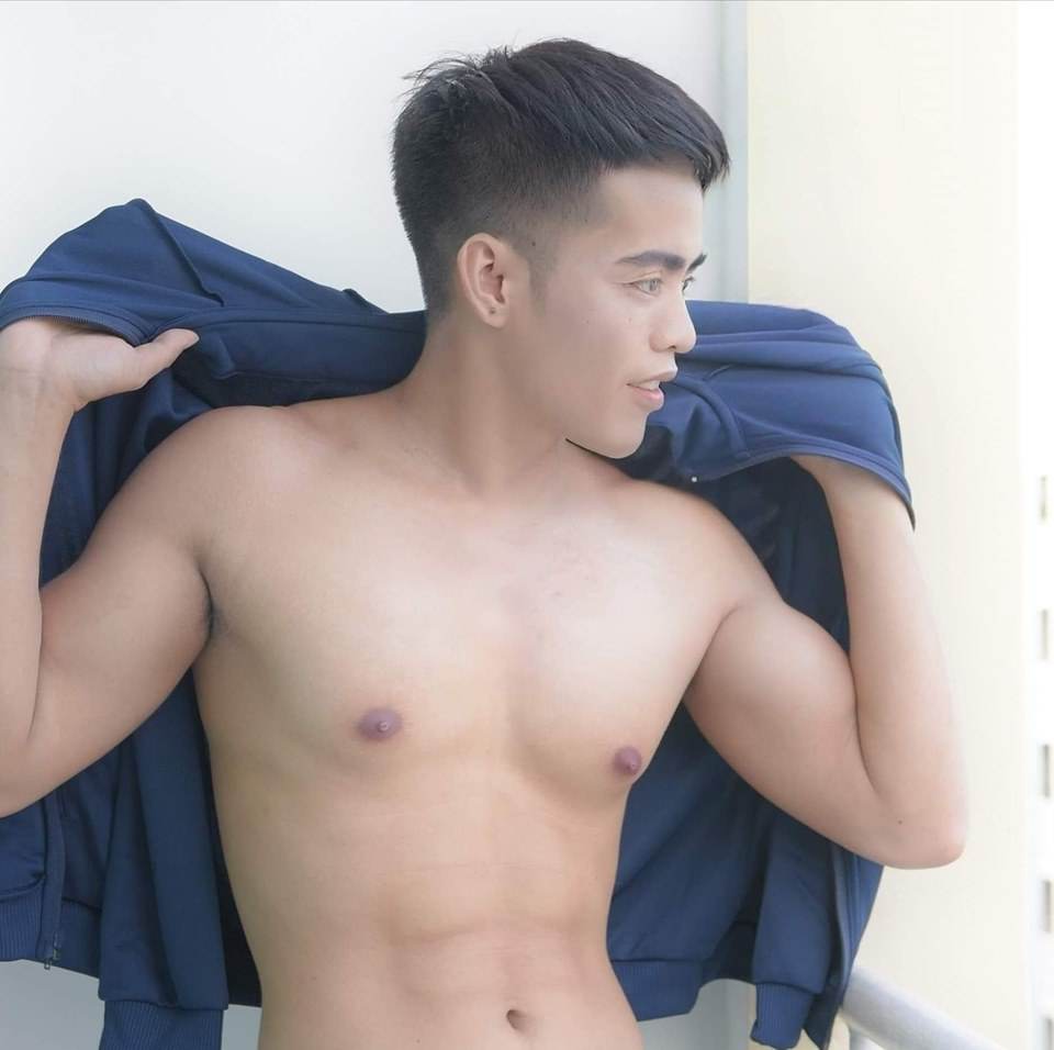 นมหนุ่มๆ #FF3030