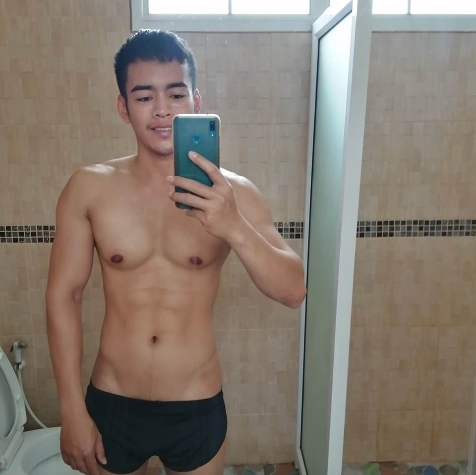 นมหนุ่มๆ #FF3030