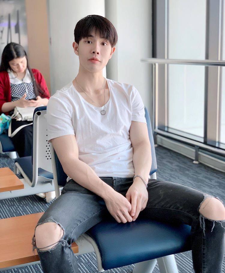 หน้าหล่อใจละลาย #9966FF