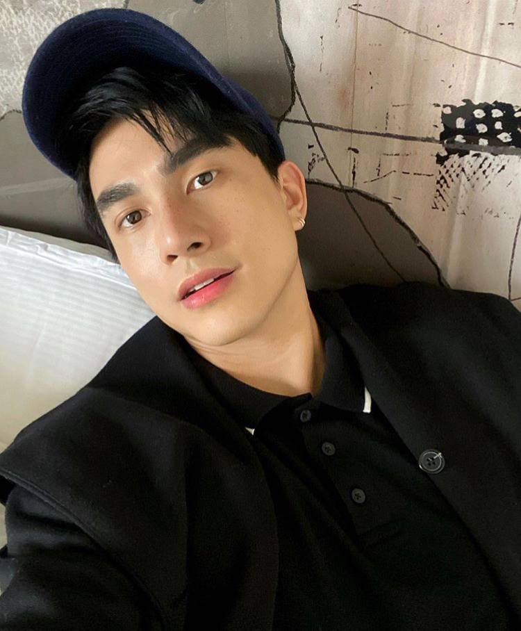 หน้าหล่อใจบาง #3366FF