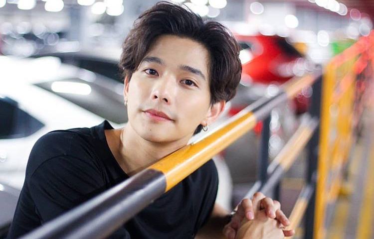 หน้าหล่อใจบาง #3366FF