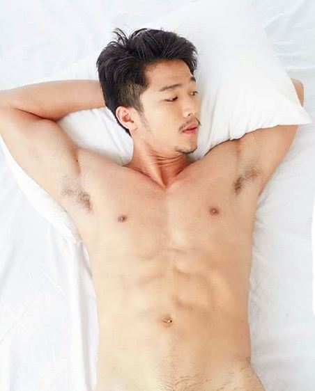 หน้ายังแซ๊บ หลังยังแสบ