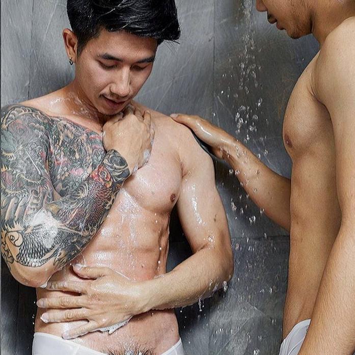 หน้ายังแซ๊บ หลังยังแสบ