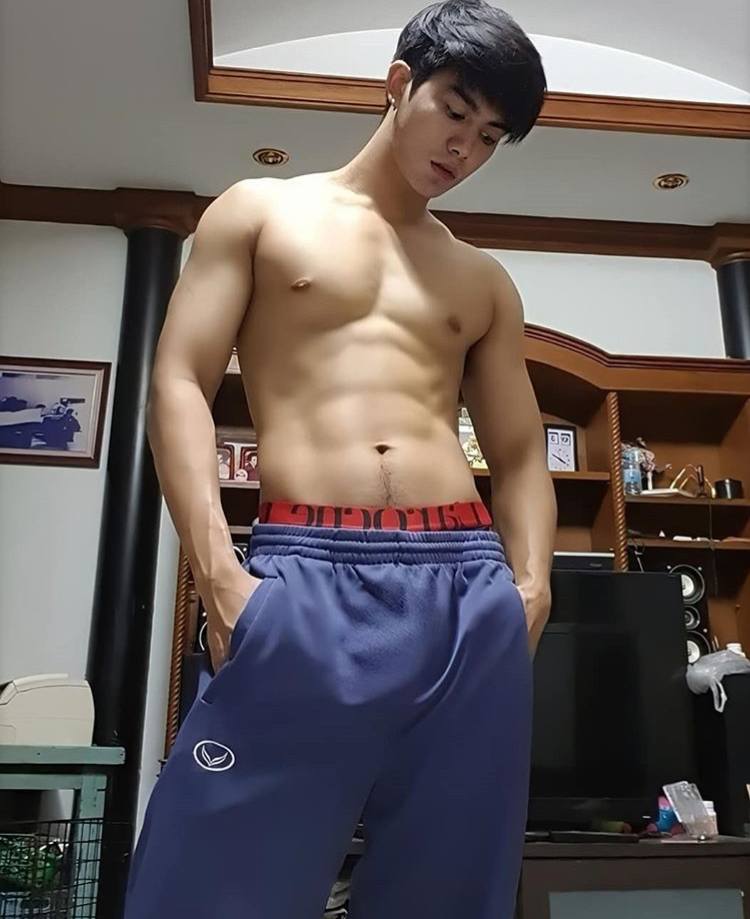 หล่อบ้างน่ารักบ้าง ๖๕