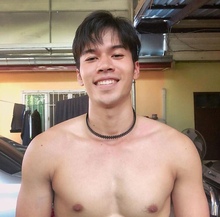 หล่อบ้างน่ารักบ้าง ๖๕