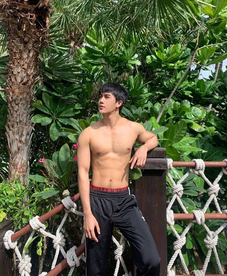 หล่อบ้างน่ารักบ้าง ๖๕