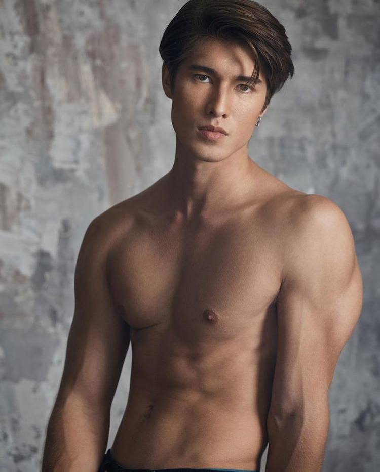 หล่อบ้างน่ารักบ้าง ๖๕