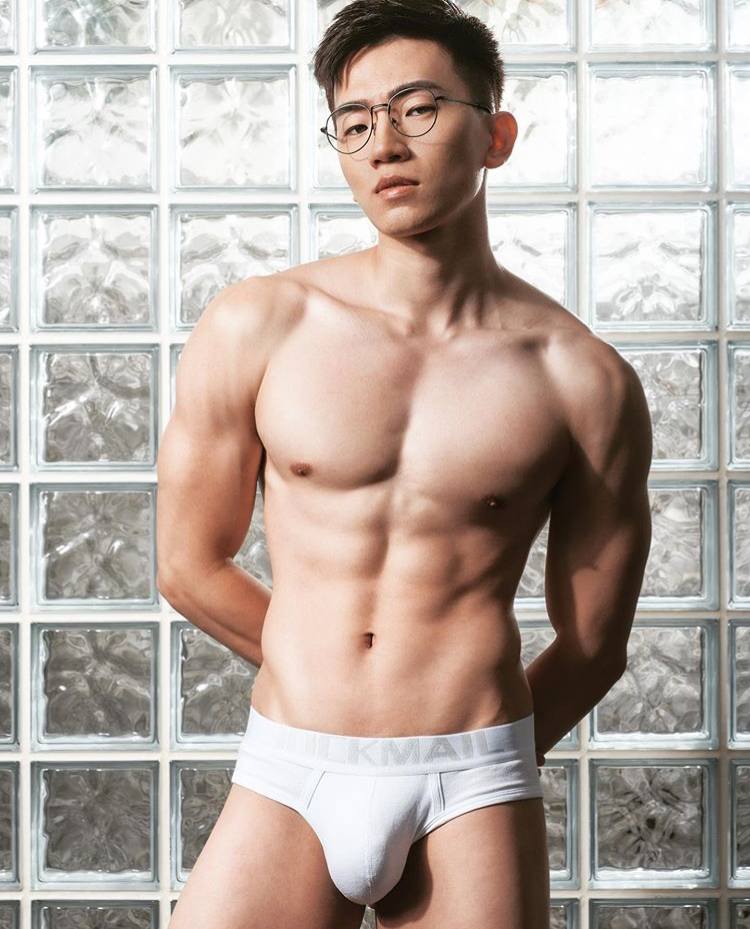 หล่อบ้างน่ารักบ้าง ๖๖