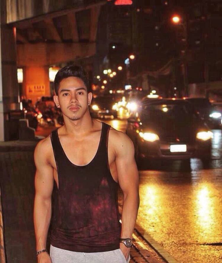 หล่อบ้างน่ารักบ้าง ๖๗