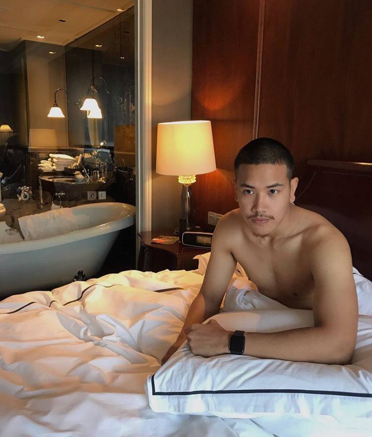 หล่อบ้างน่ารักบ้าง ๖๗