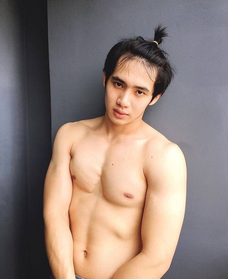 หล่อบ้างน่ารักบ้าง ๖๘