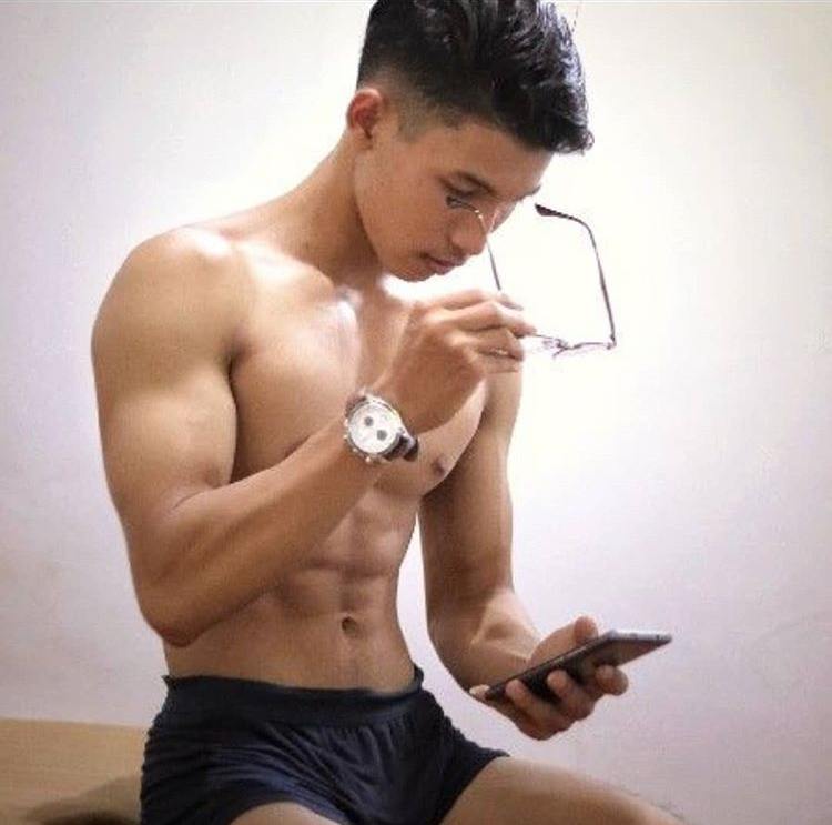หล่อบ้างน่ารักบ้าง ๗๐