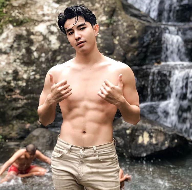 หล่อบ้างน่ารักบ้าง ๗๕