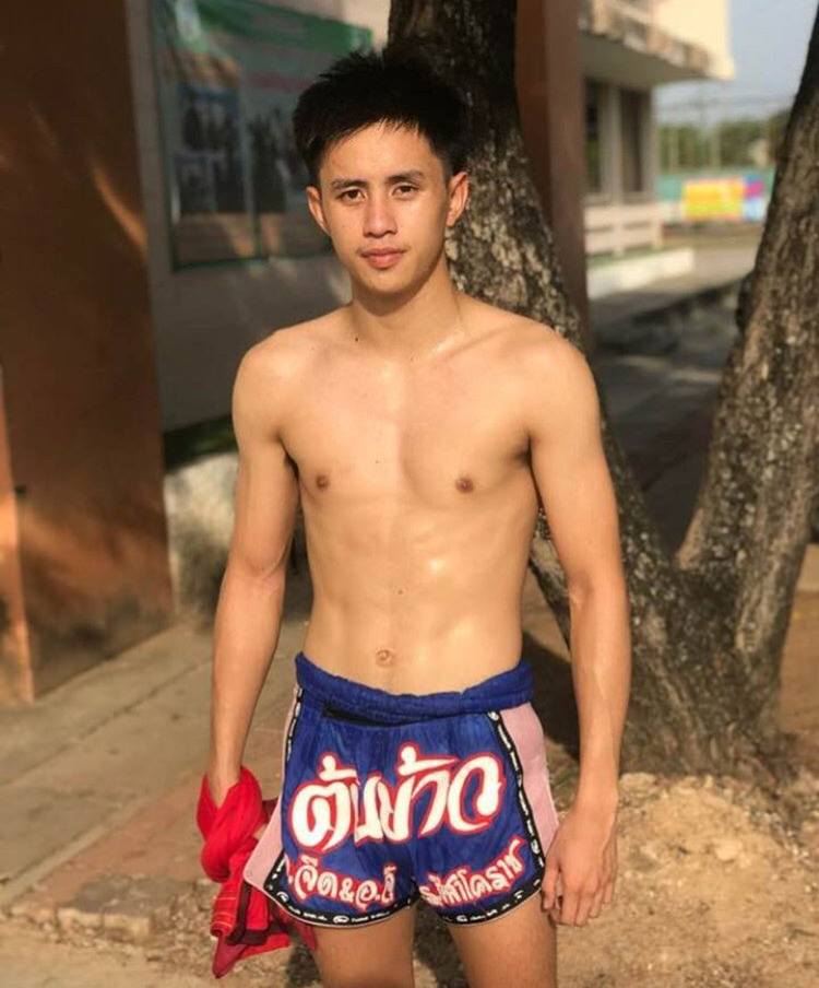 หล่อบ้างน่ารักบ้าง ๗๕