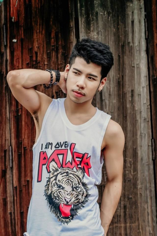 หล่อบ้างน่ารักบ้าง ๗๕