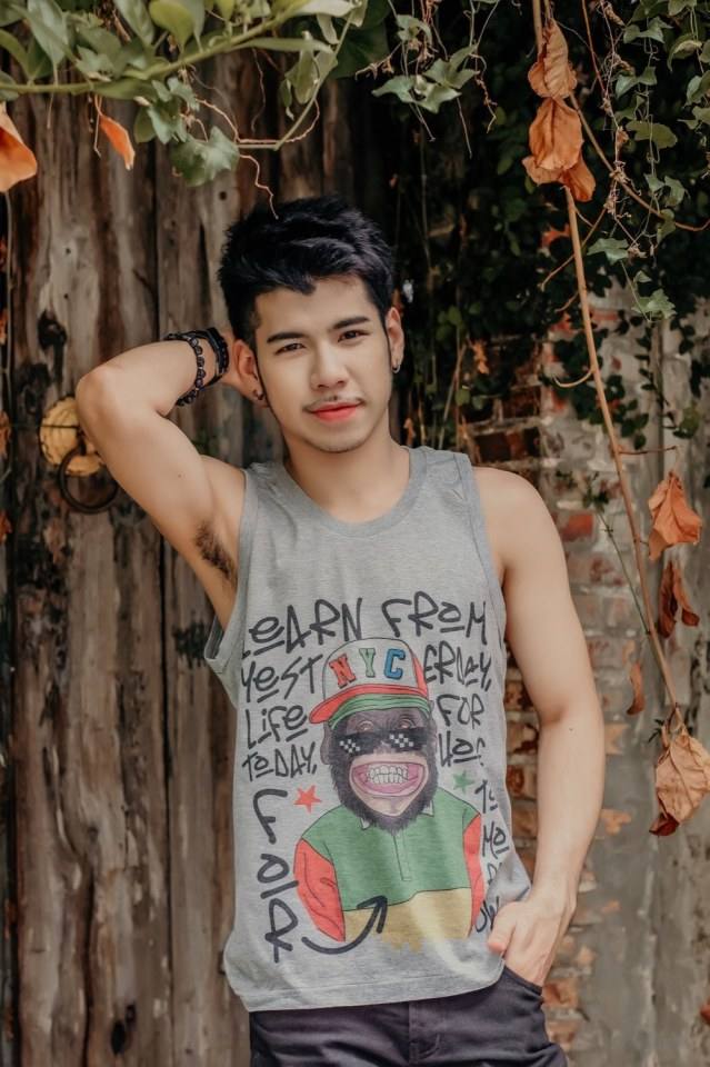 หล่อบ้างน่ารักบ้าง ๗๕