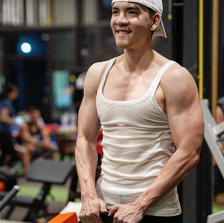 หล่อบ้างน่ารักบ้าง ๗๕