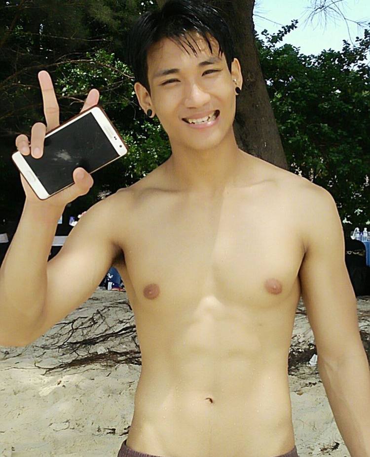 หล่อบ้างน่ารักบ้าง ๗๕