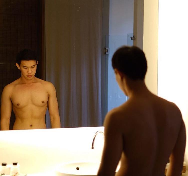 หล่อบ้างน่ารักบ้าง ๗๗