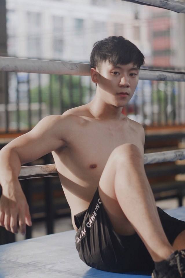 หล่อบ้างน่ารักบ้าง ๗๗