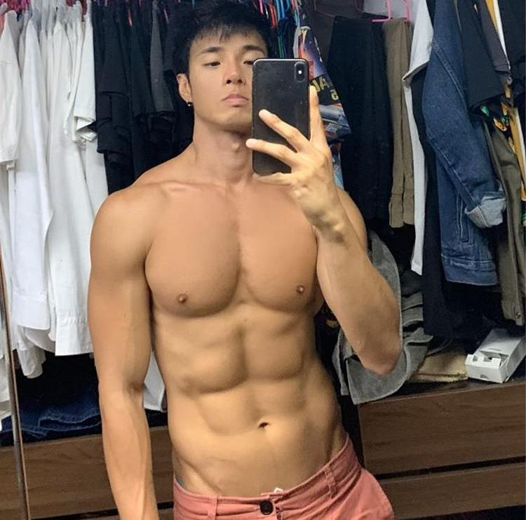 หล่อบ้างน่ารักบ้าง ๗๗