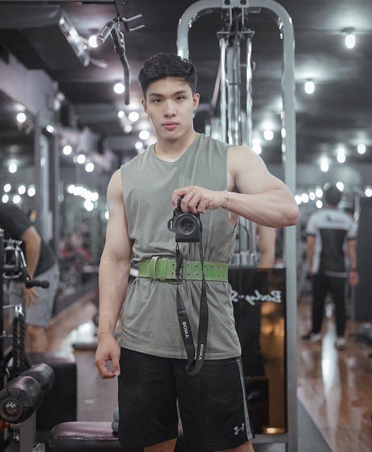 หล่อบ้างน่ารักบ้าง ๗๗