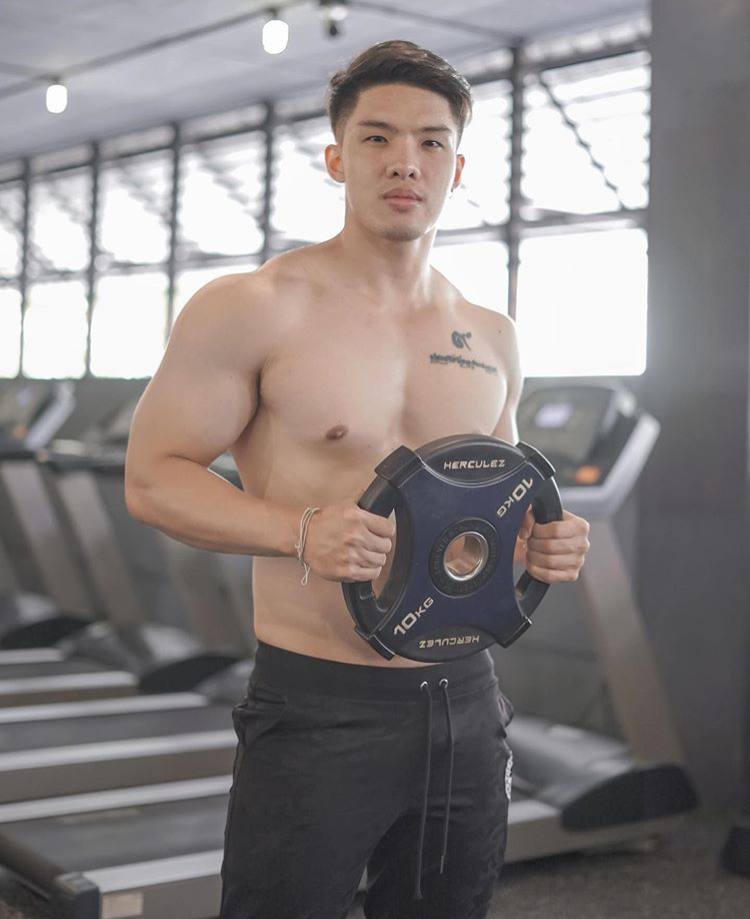 หล่อบ้างน่ารักบ้าง ๗๗