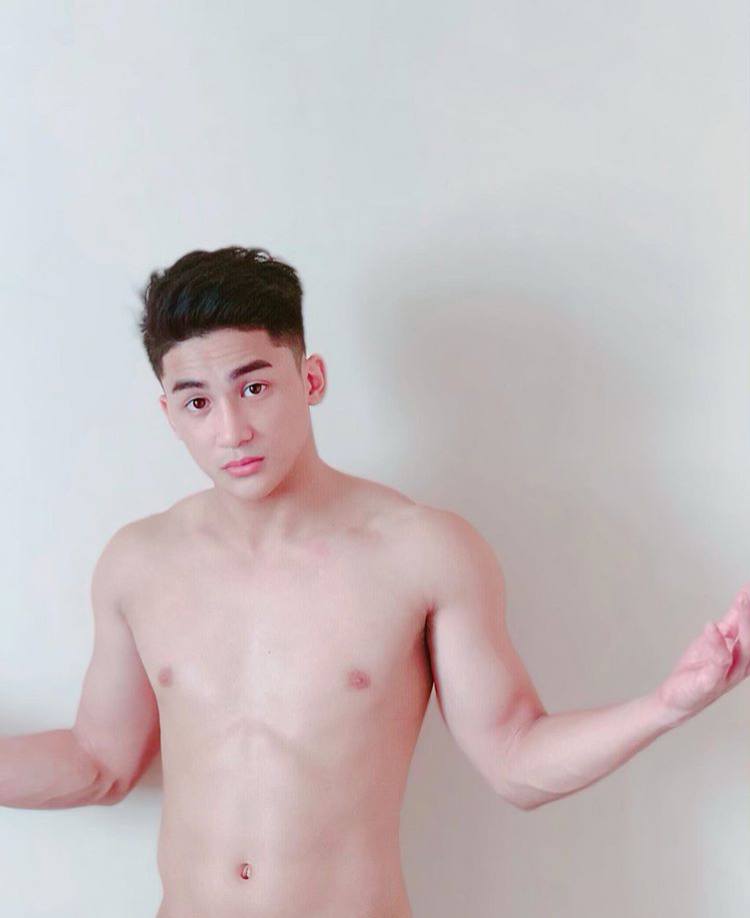 หล่อบ้างน่ารักบ้าง ๗๗