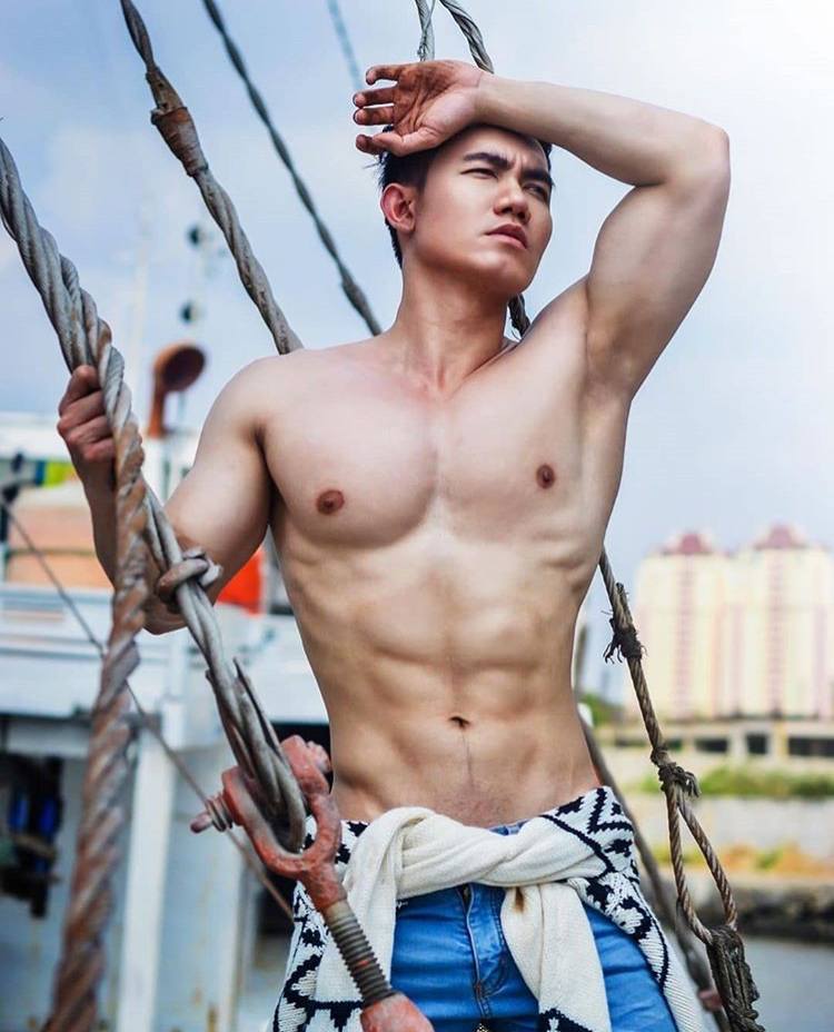 หล่อบ้างน่ารักบ้าง ๗๗