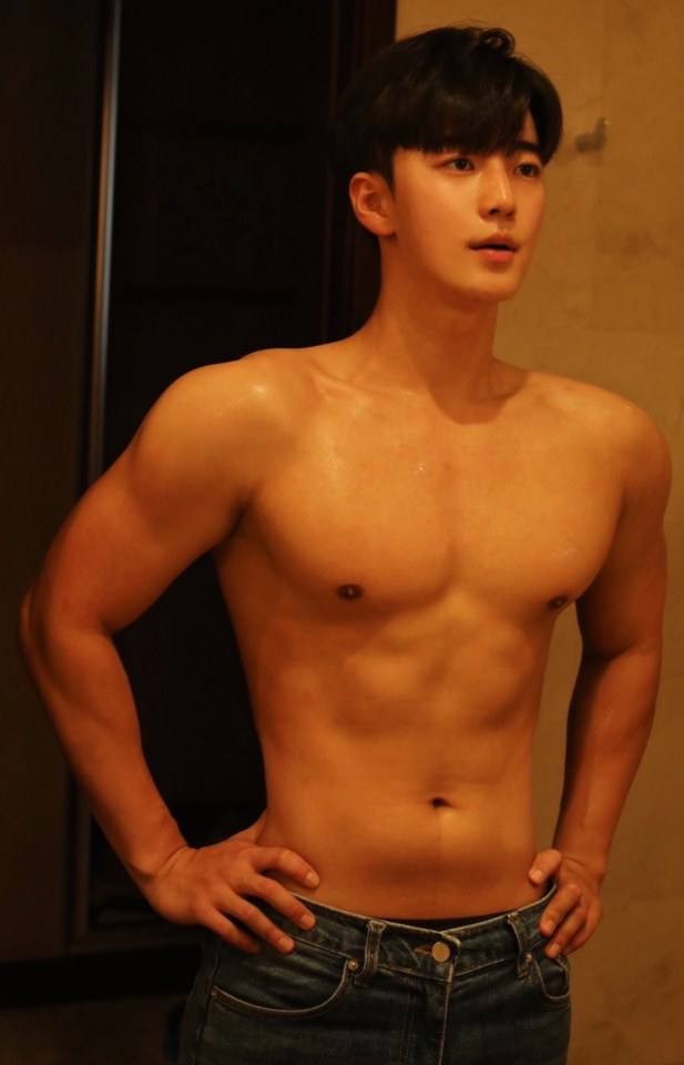 หล่อบ้างน่ารักบ้าง ๗๙