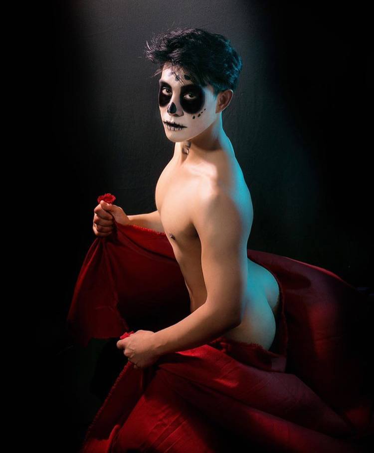 หล่อให้หลอก🎃👻