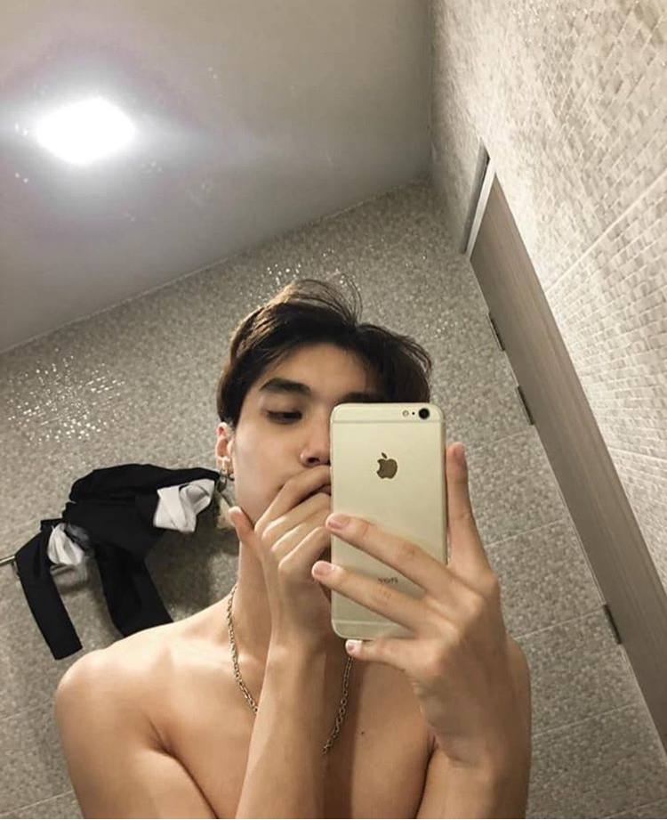 ถ่ายเองกับมือ 130