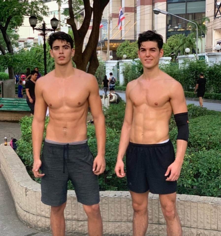 พิกัดหนุ่มหล่อ