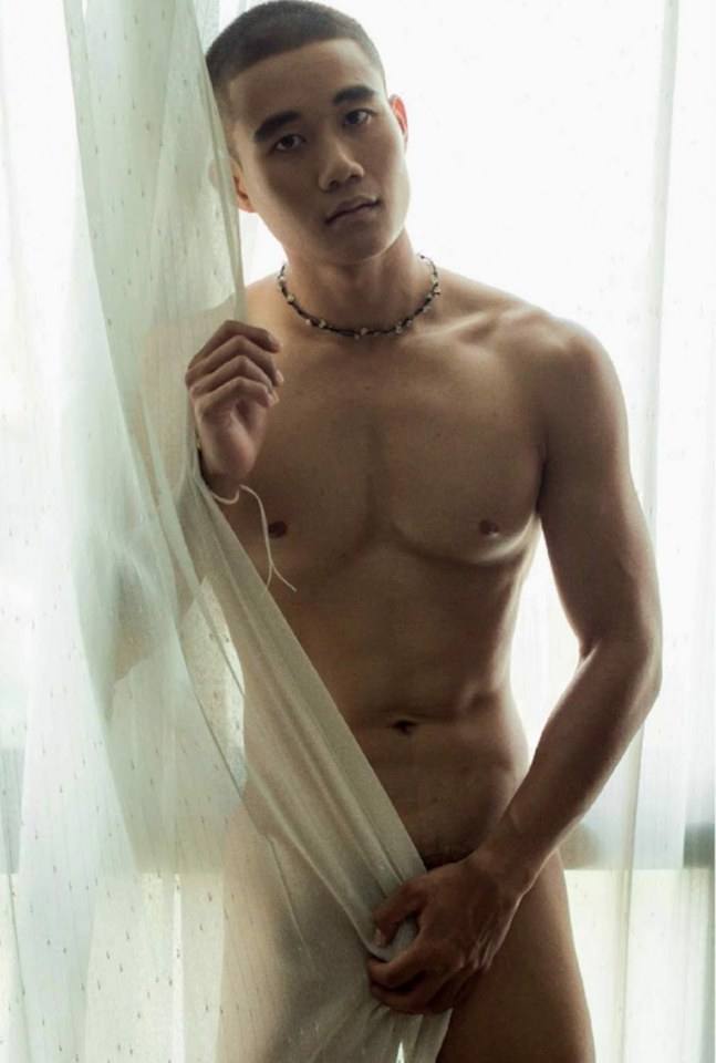 หนุ่มหล่อขึ้นปก 412.2