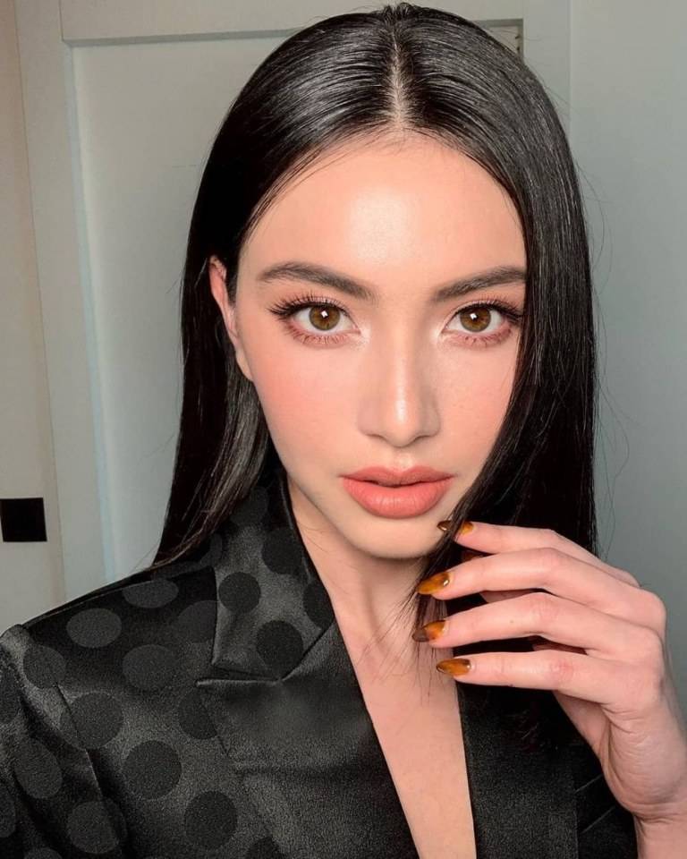 ใหม่​ ดา​วิ​กา​ เพลง​ ตกหลุมรัก​