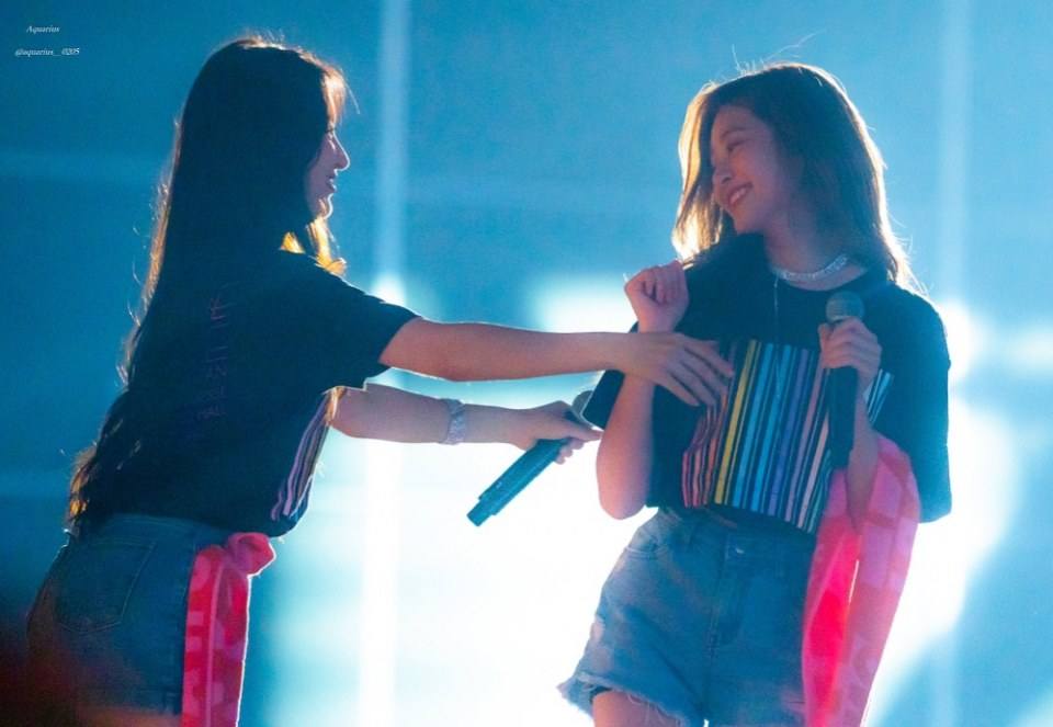 Lee chaeyeon Kim minju. Anyujin