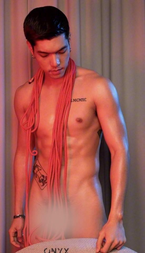 หนุ่มหล่อขึ้นปก 414.1