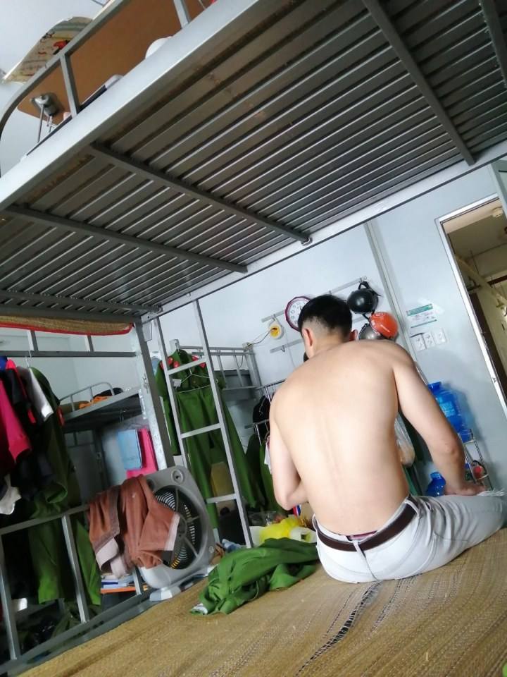 ดีต่อใจ#950แอบถ่ายเพื่อน..ในหอพัก