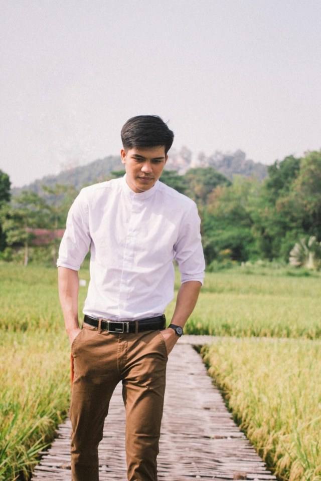 สุรศ เมืองแก้ว.