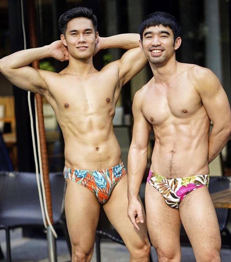 ถอดโชว์เรือนร่าง 2573