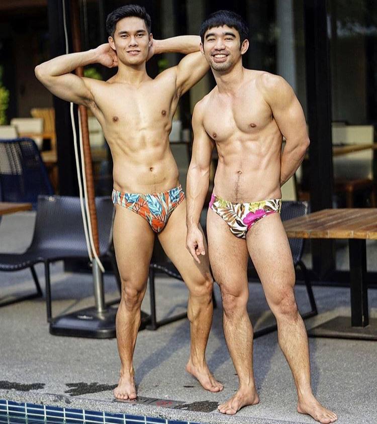 ถอดโชว์เรือนร่าง 2573