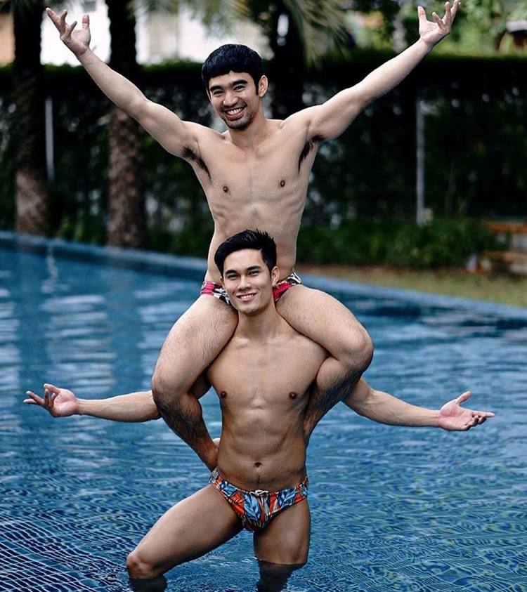 ถอดโชว์เรือนร่าง 2573