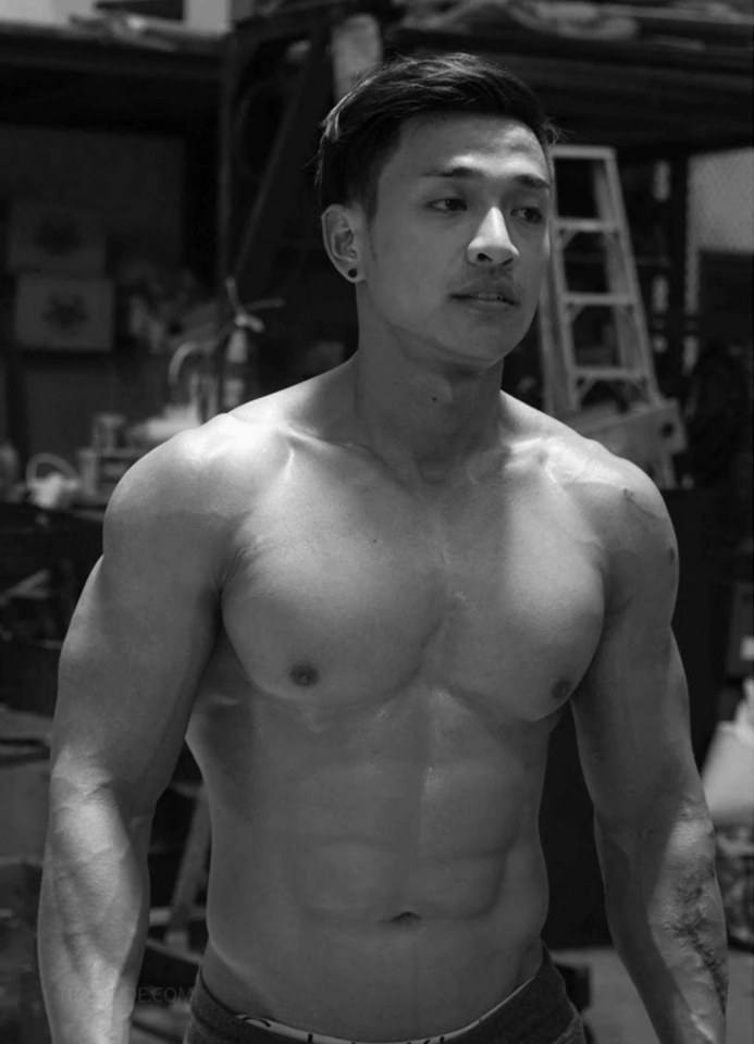 หนุ่มหล่อขึ้นปก 415.2