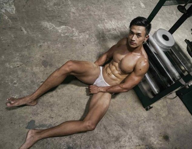 หนุ่มหล่อขึ้นปก 415.2