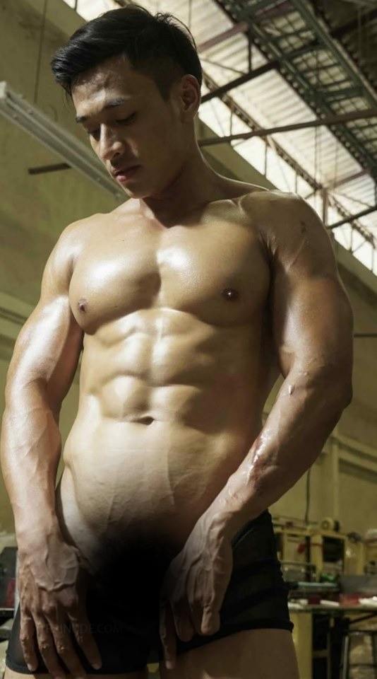 หนุ่มหล่อขึ้นปก 415.2