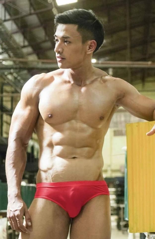 หนุ่มหล่อขึ้นปก 415.2